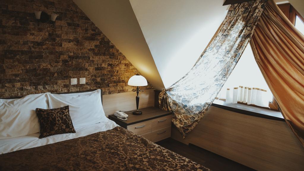Hotel Sumski Feneri Бітола Екстер'єр фото