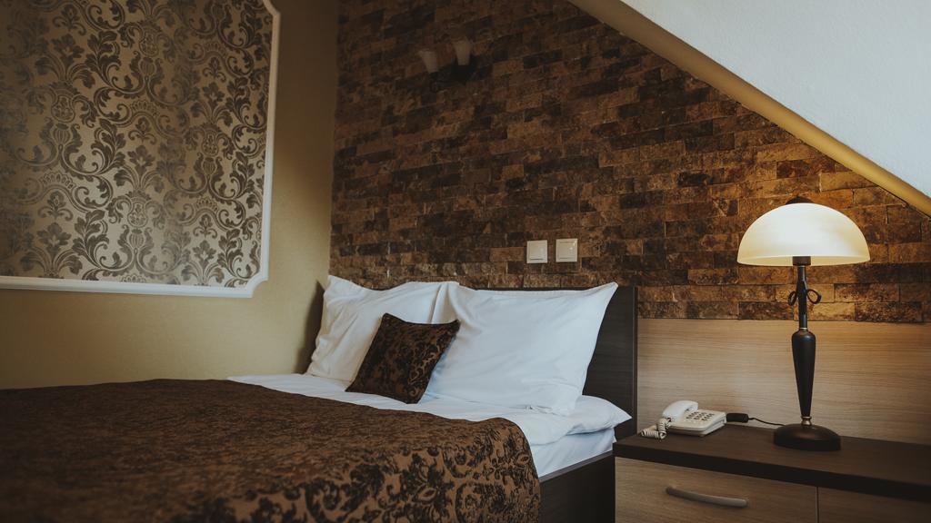 Hotel Sumski Feneri Бітола Екстер'єр фото