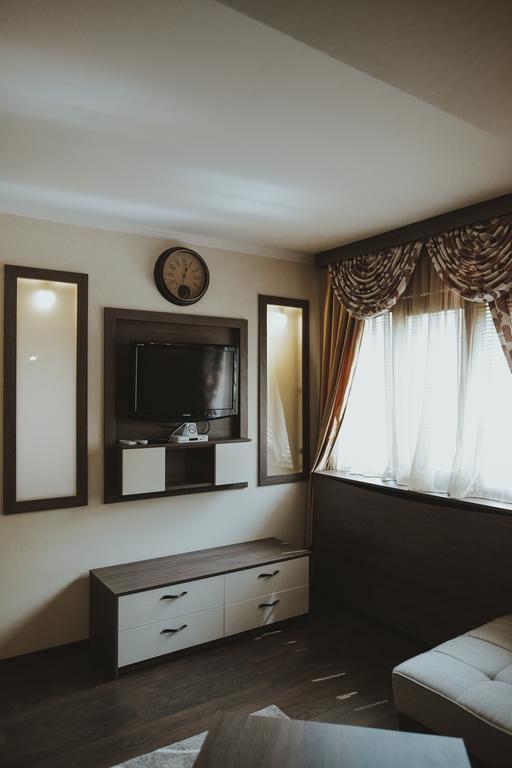 Hotel Sumski Feneri Бітола Екстер'єр фото
