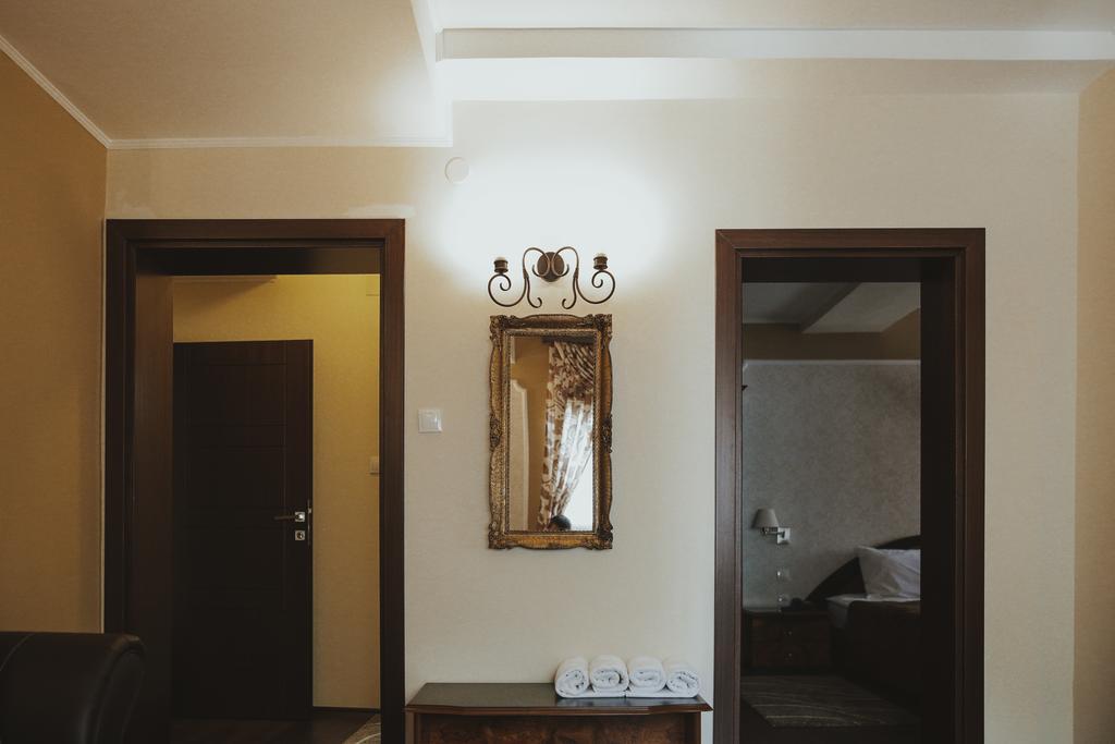 Hotel Sumski Feneri Бітола Екстер'єр фото