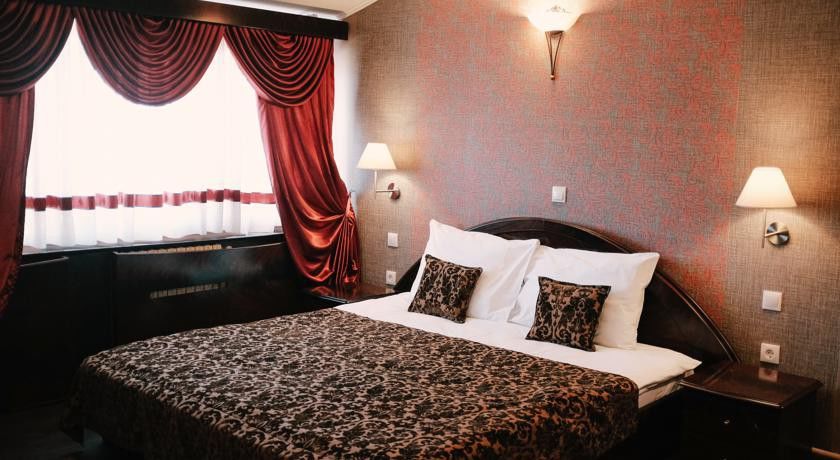 Hotel Sumski Feneri Бітола Екстер'єр фото