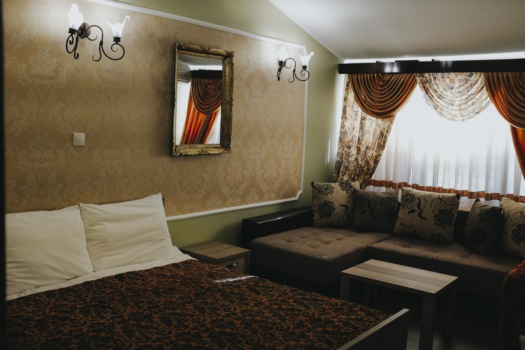 Hotel Sumski Feneri Бітола Екстер'єр фото