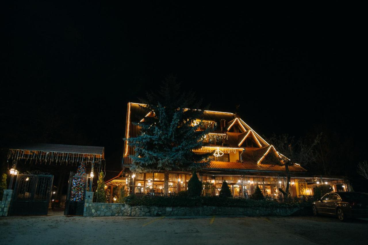 Hotel Sumski Feneri Бітола Екстер'єр фото